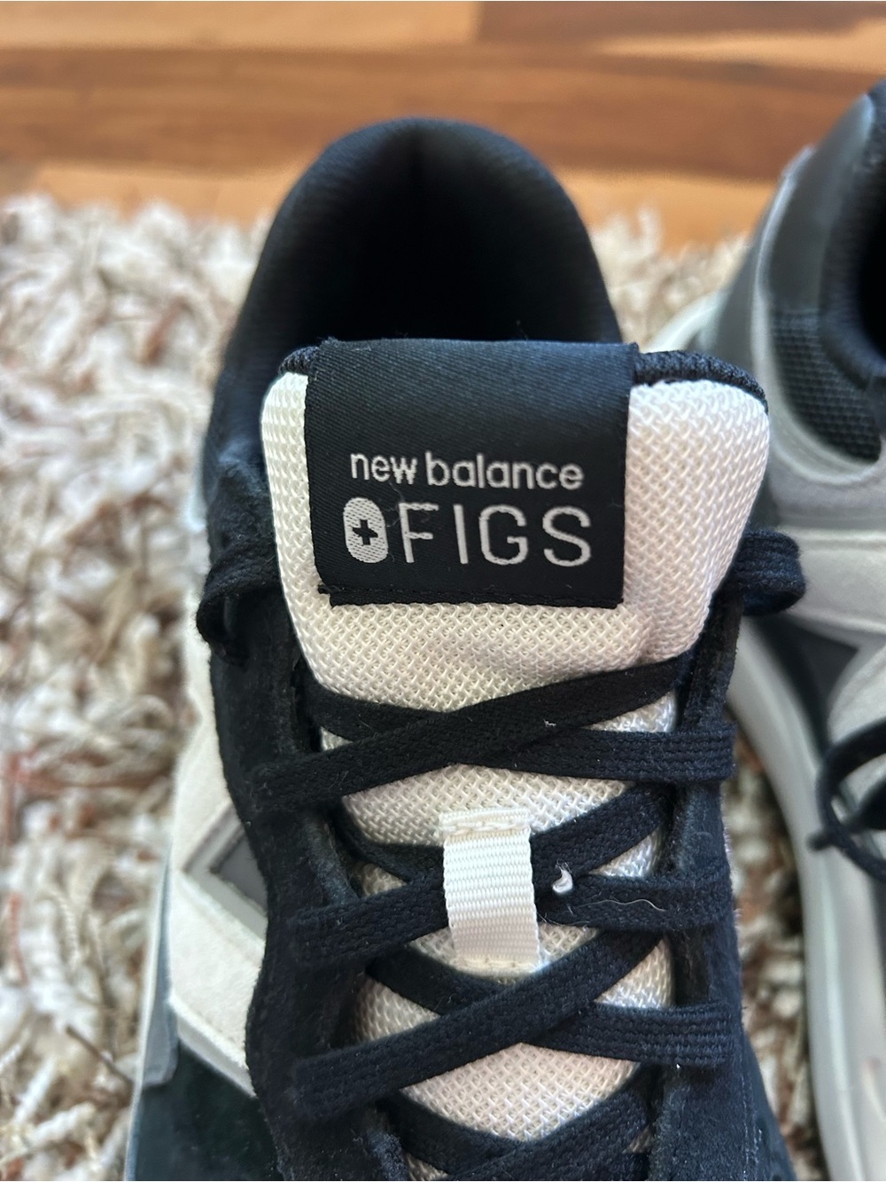 New Balance x Figs 57/40 Shoes Size 8.5 - Picture 2 of 9